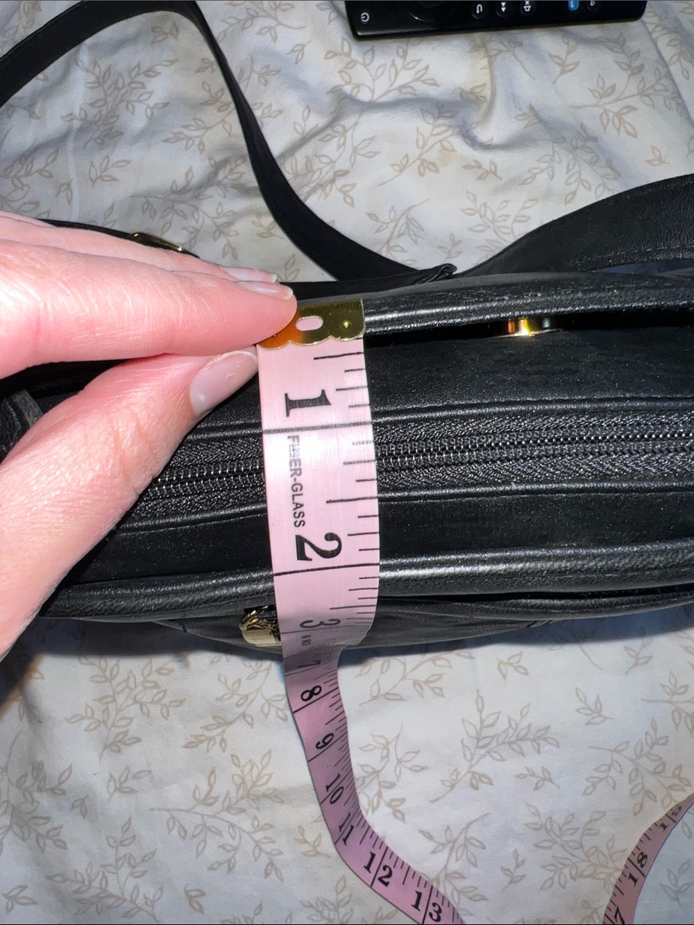 Elegant Black Leather Satchel with Gold Accent - Picture 16 of 16